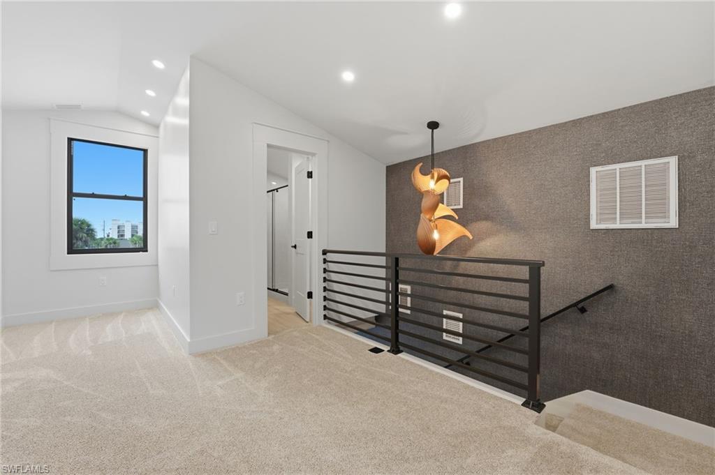 3rd floor entry