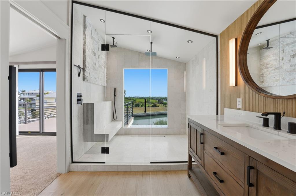 3rd floor ensuite bath 3