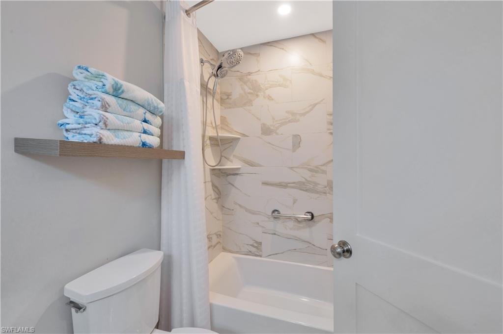 583 Beachwalk CIR Q-203 photo 19