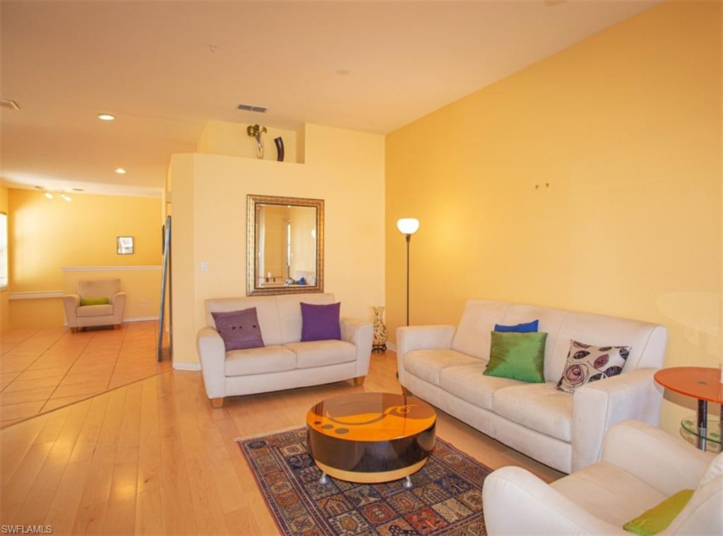 6855 Satinleaf RD S 202 photo 17