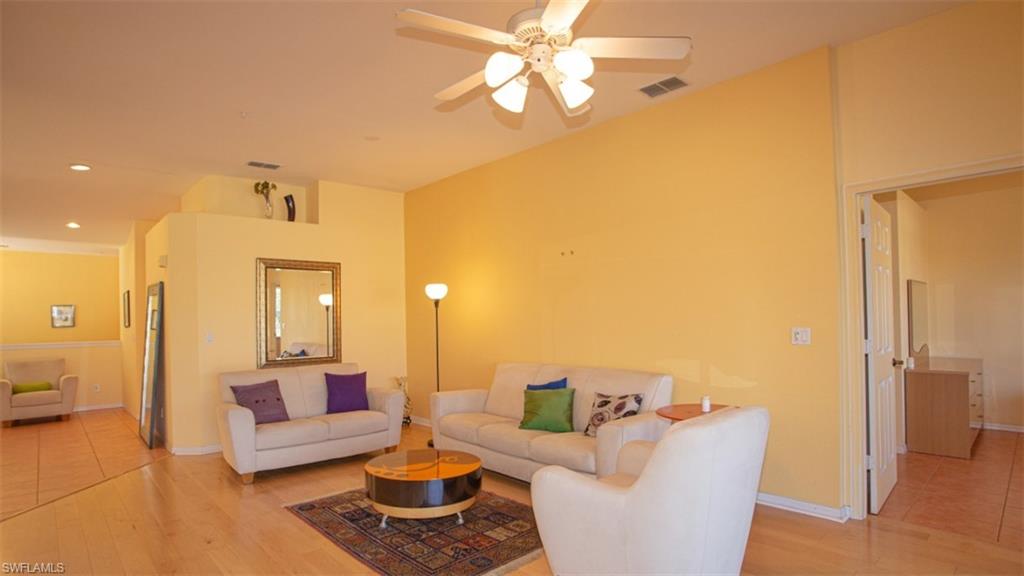 6855 Satinleaf RD S 202 photo 16