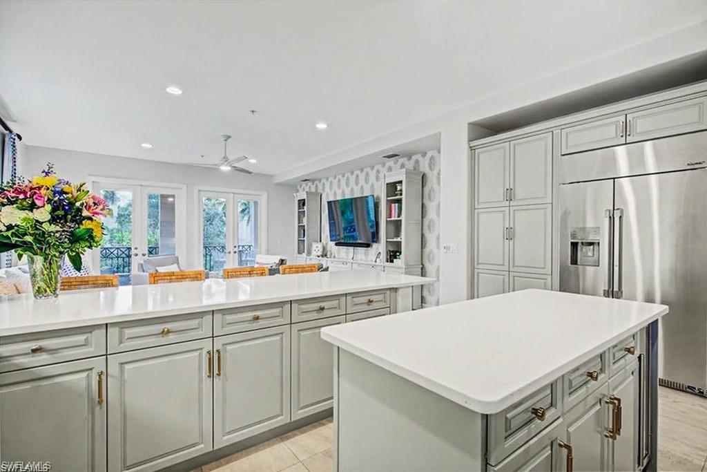 2855 Tiburon BLVD E 102 photo 9