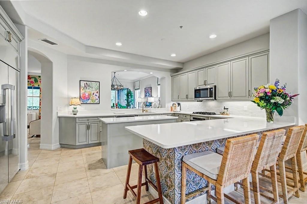 2855 Tiburon BLVD E 102 photo 8