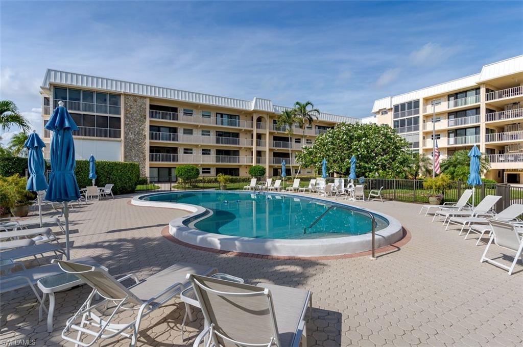 3450 Gulf Shore BLVD N 210 photo 27