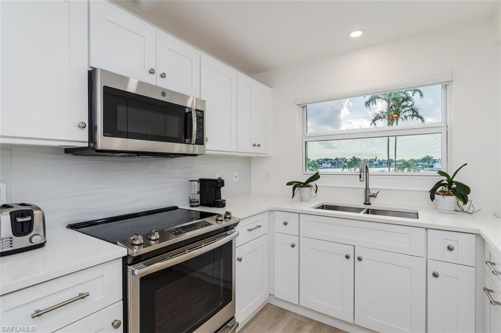 Ahhh.. A kitchen window looking toward the Bay!