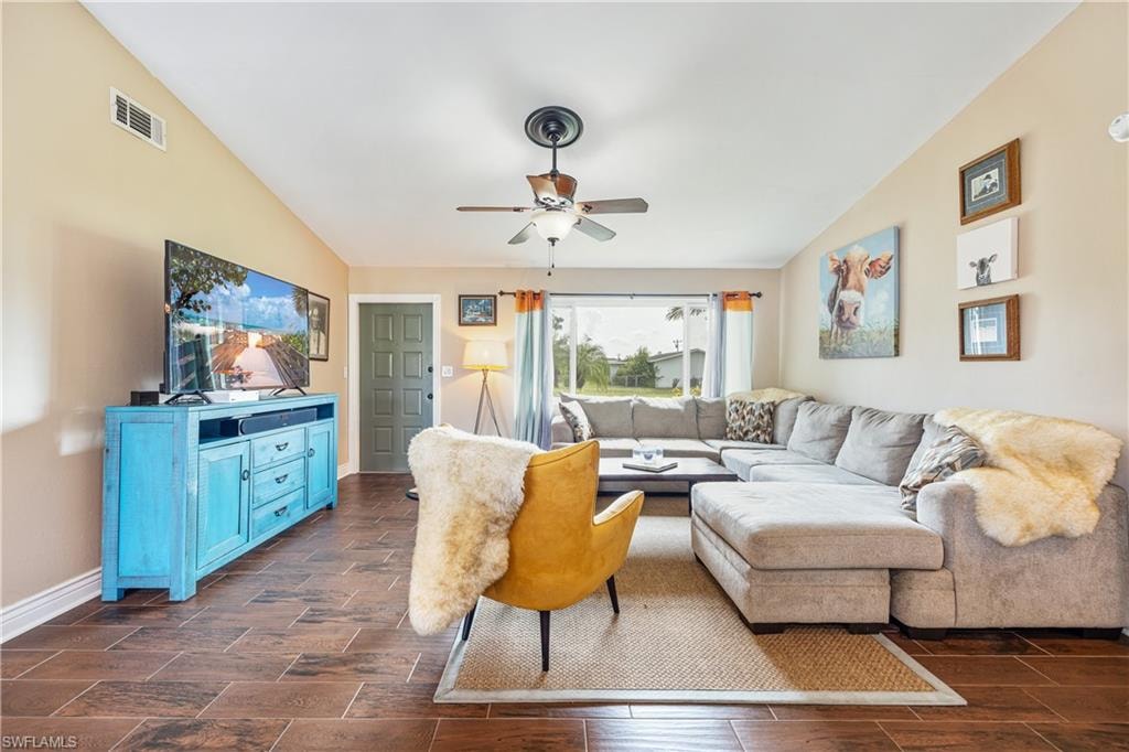 250 NE 10th PL