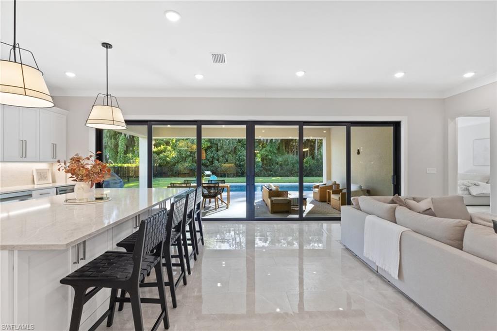 240 Allamanda WAY photo 6