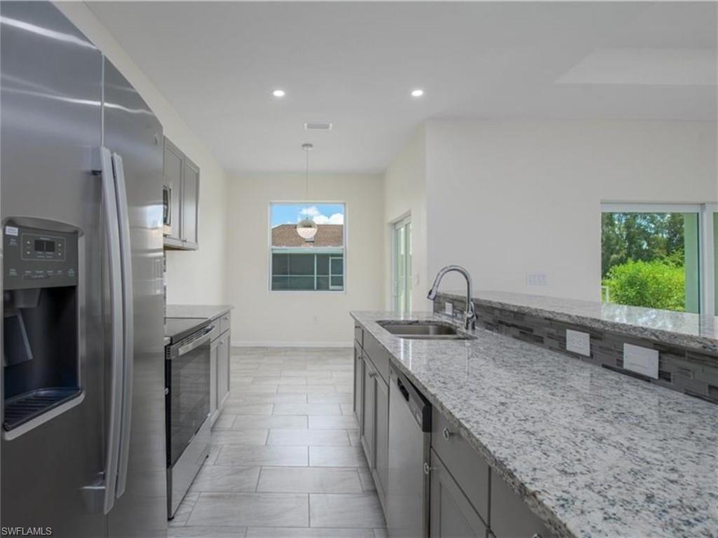 311 Rand AVE