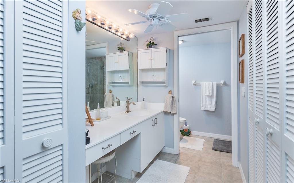 5825 Trailwinds DR 425 photo 13