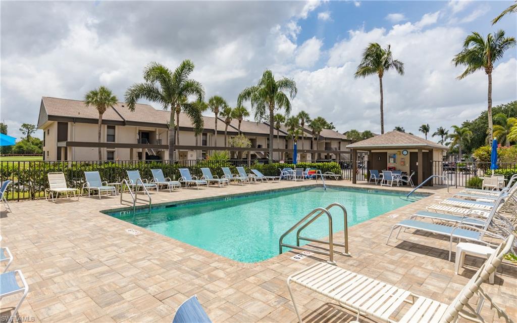 5825 Trailwinds DR 425 photo 35