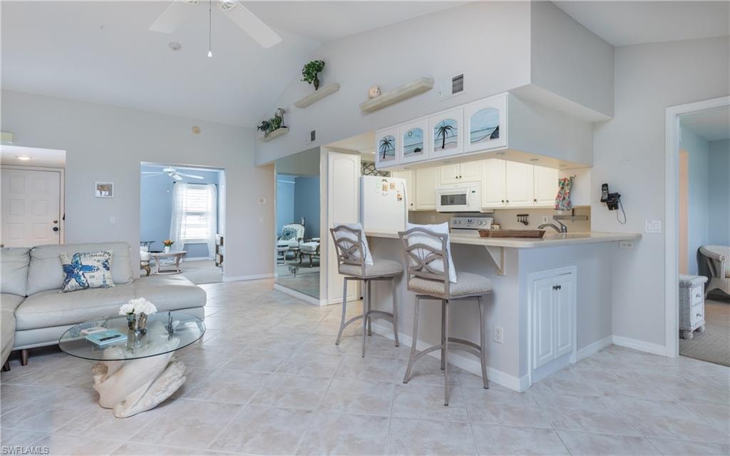 5825 Trailwinds DR 425 photo 8