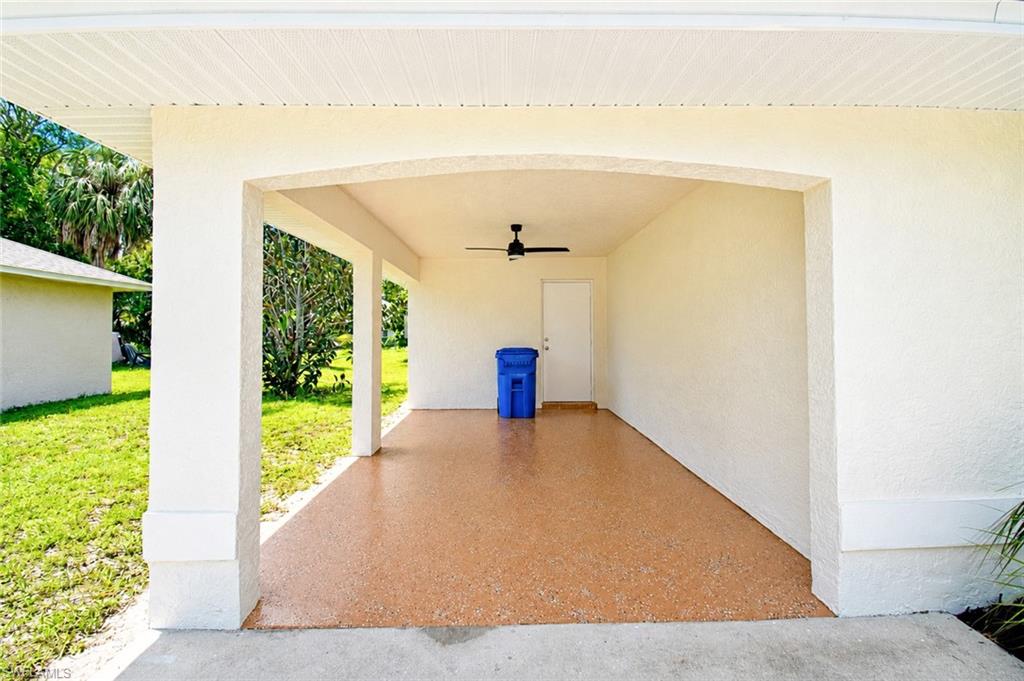 CARPORT -