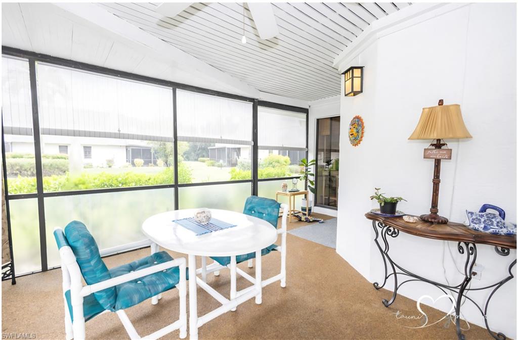 Large Screened in lanai