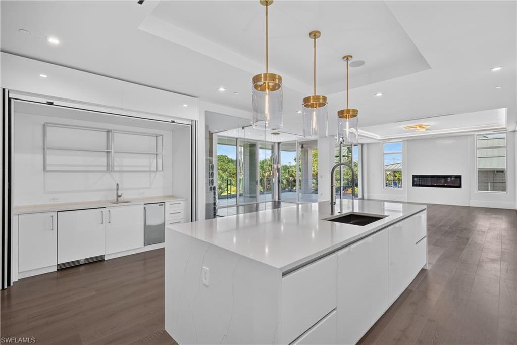 1165 8TH ST S #201 photo 11