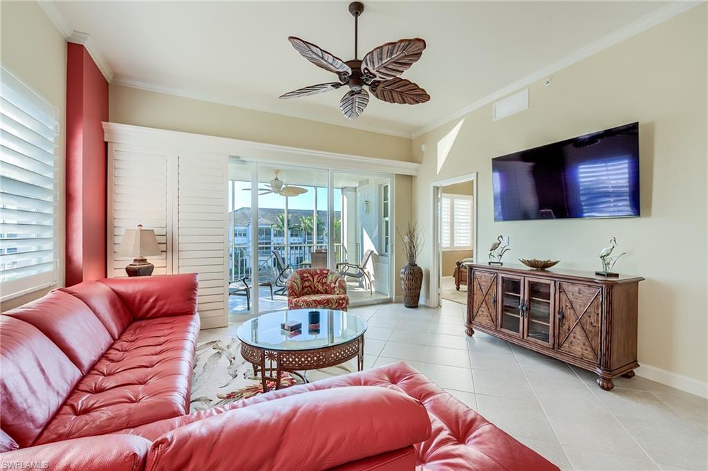 Luxurious Leather! & Big Screen TV!
