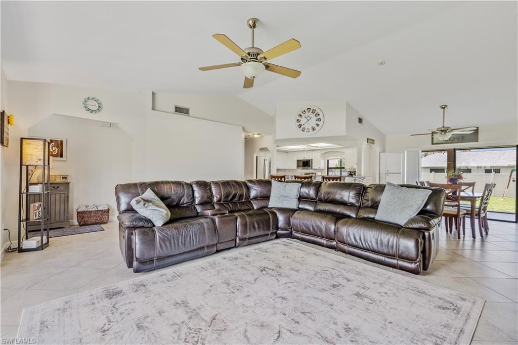 226 SW 44th TER photo 6