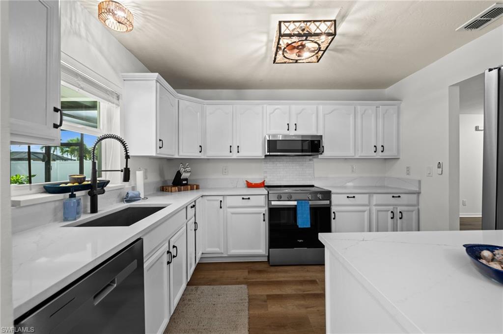 2141 SW 5th AVE photo 9