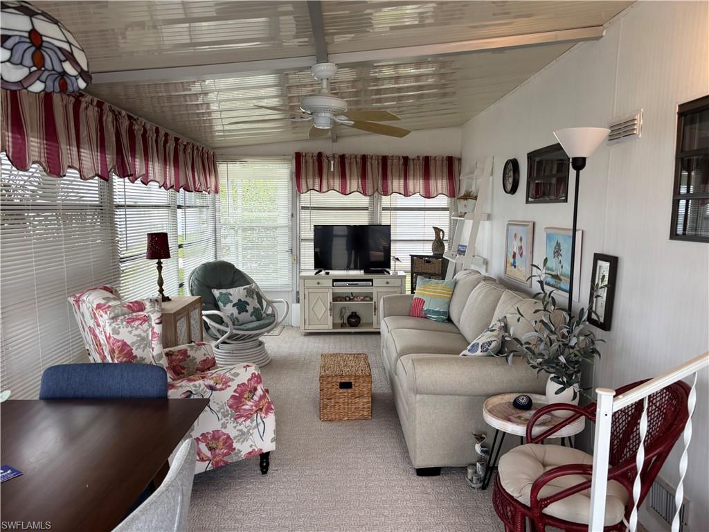 9 Jade DR photo 42