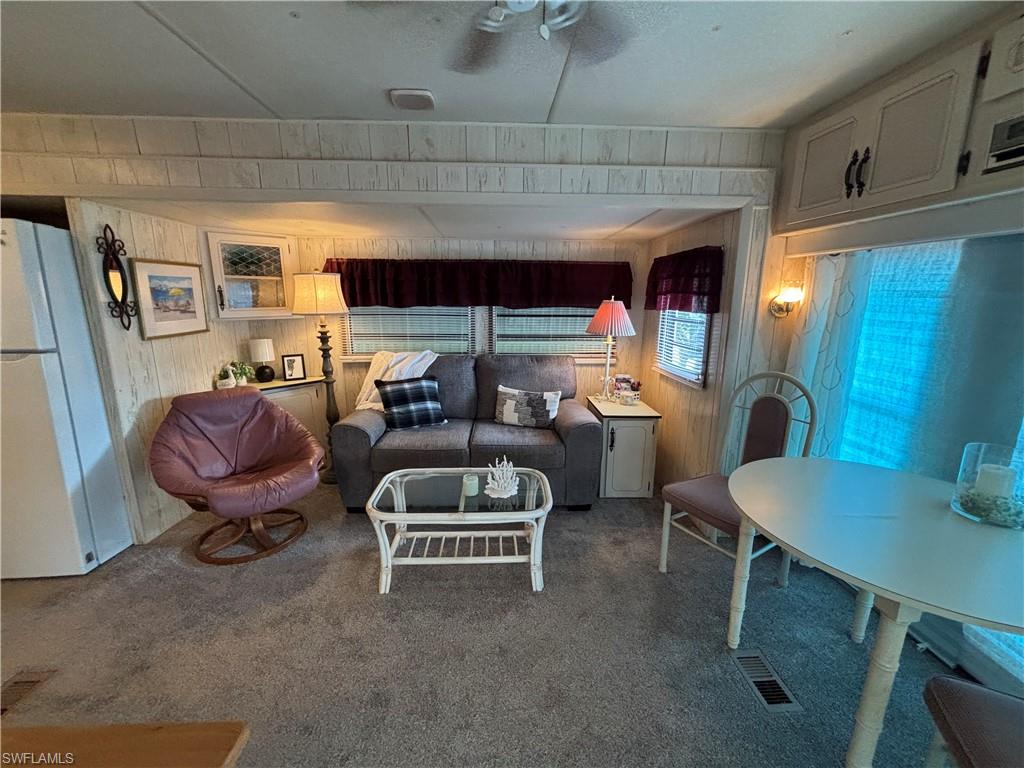 9 Jade DR photo 41