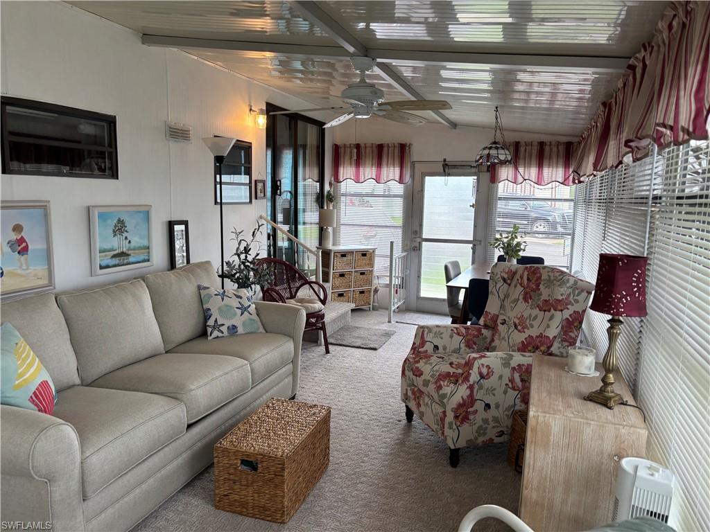9 Jade DR photo 44