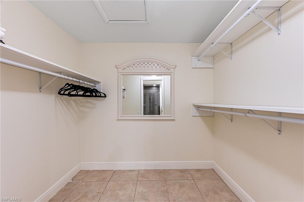 Walk in closet