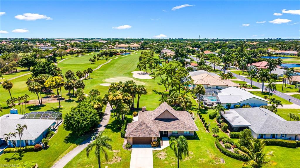 Birds eye view of property
