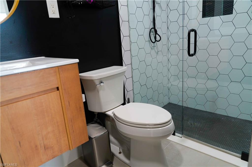 4842 Triton CT W photo 6