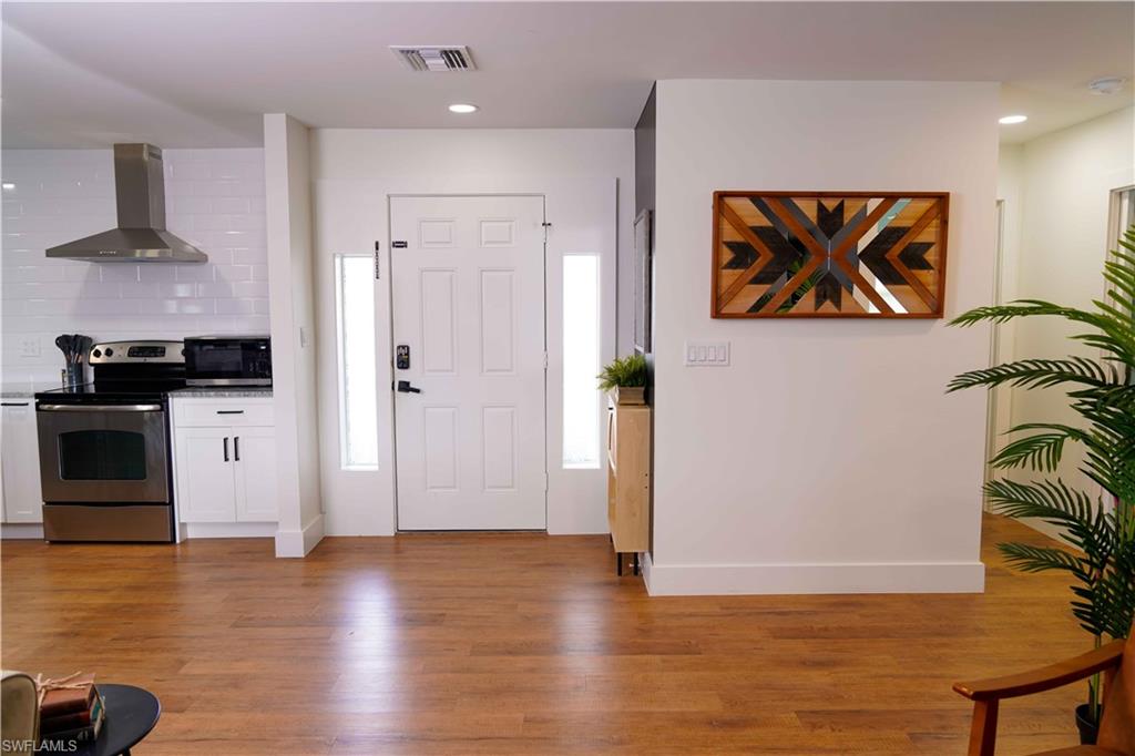 4842 Triton CT W photo 10