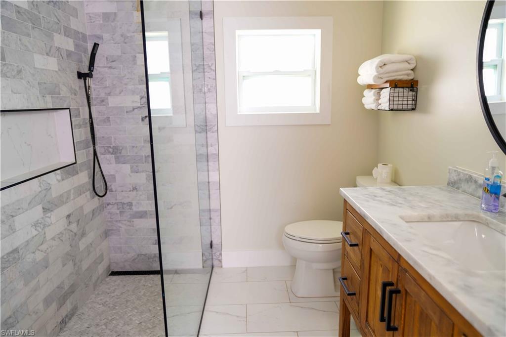 4842 Triton CT W photo 14