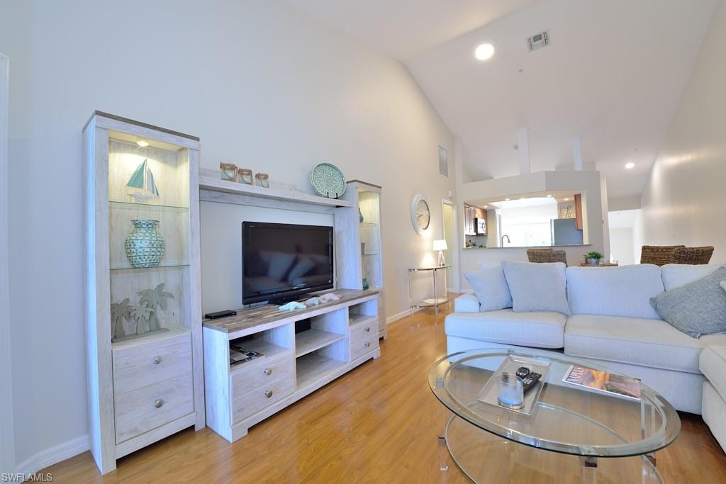 13050 Amberley CT 708 photo 8