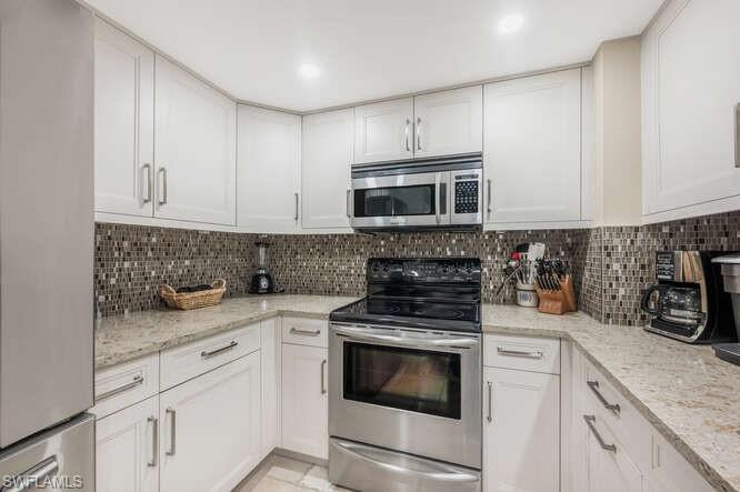260 Seaview CT 1-208 photo 9