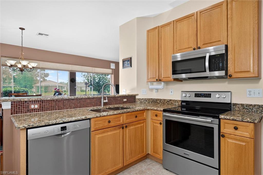 11237 Lakeland CIR