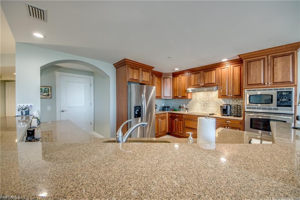 6081 Silver King BLVD 1002 photo 9