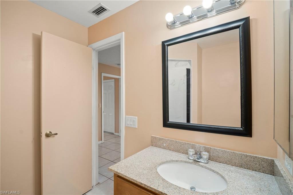 4406 santa barbara BLVD B photo 16