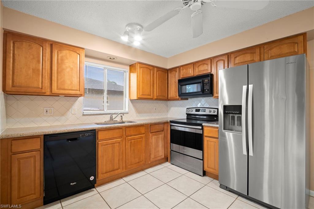 4406 santa barbara BLVD B photo 9