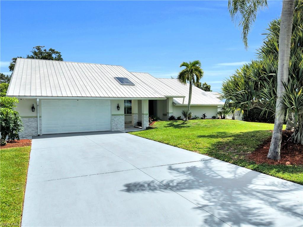 Amazing Private Caloosahatchee Riverfront 4 Bedroom/4 Bathroom Pool Retreat Home With Private Studio In Fort Myers, Florida!