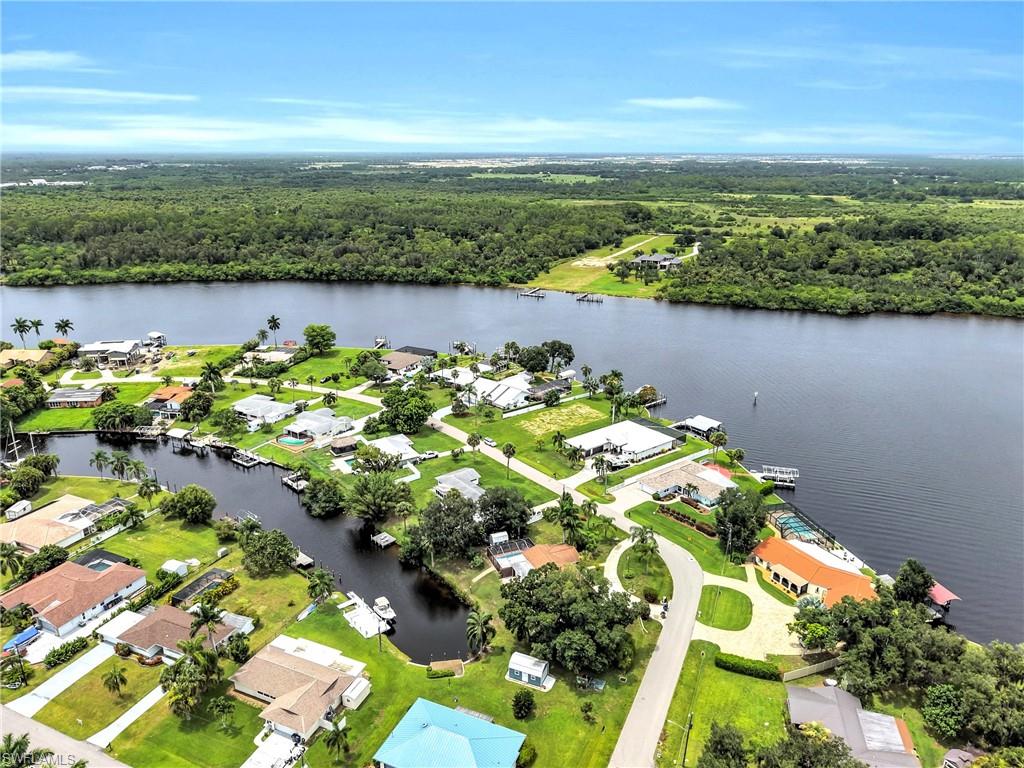 The Lovely Caloosahatchee River And Surrounding Mangroves!