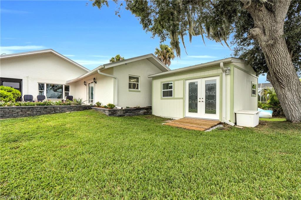 This Detached Air Conditioned Studio/Unit (217SF) Was Added And It Would Be Ideal For A Private Office/Shed/Man Cave/Artist Retreat!