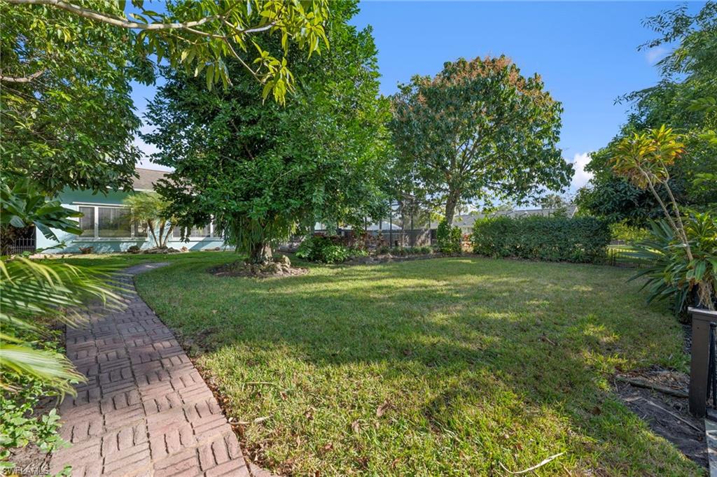 27218 Barefoot LN