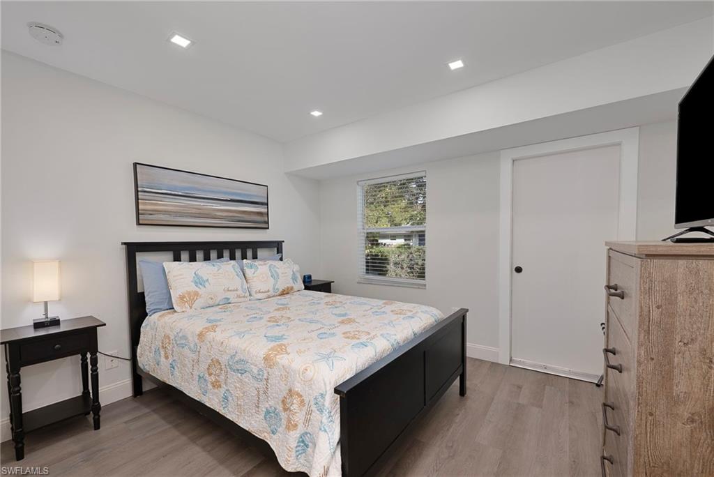 27218 Barefoot LN photo 12