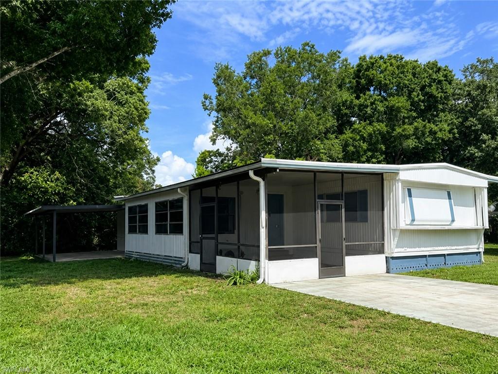316 W Buell DR