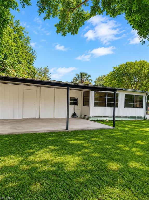 316 W Buell DR