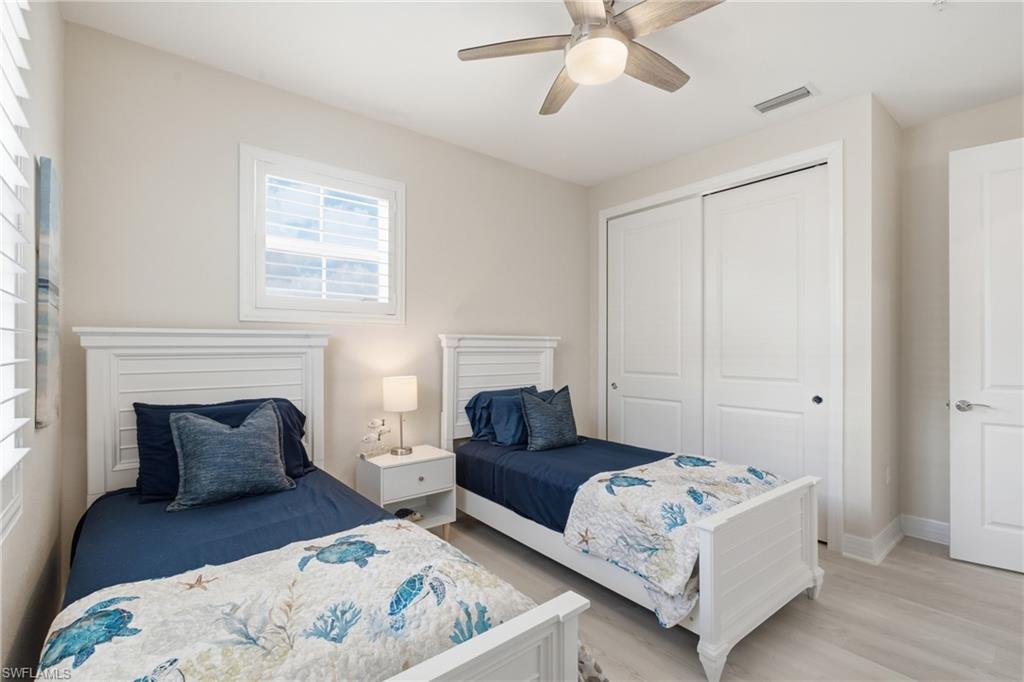239 Indies DR E 202 photo 20