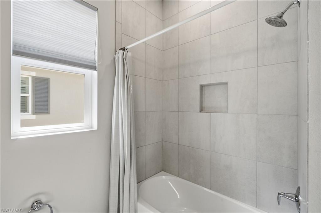 238 Indies DR E 201 photo 20