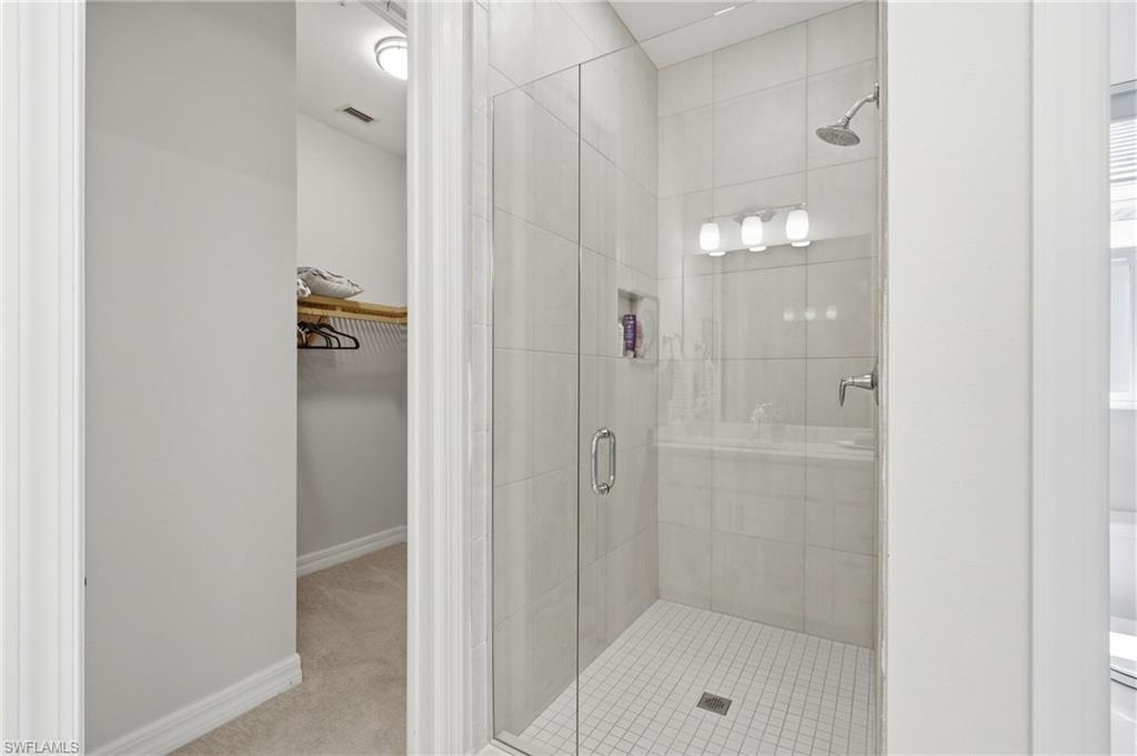 238 Indies DR E 201 photo 14