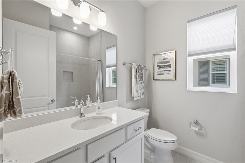 238 Indies DR E 201 photo 19