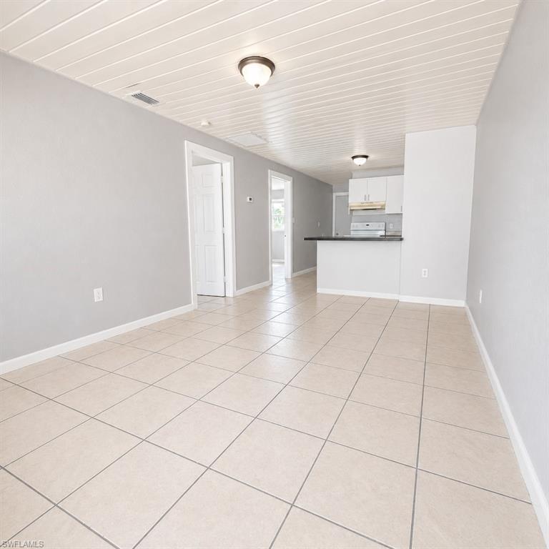 3240 Dora ST