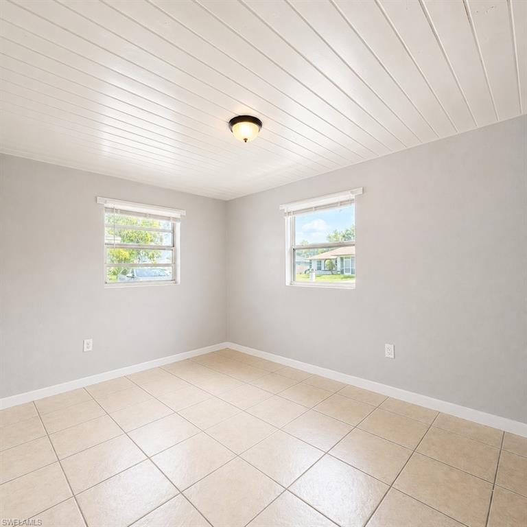 3240 Dora ST photo 7