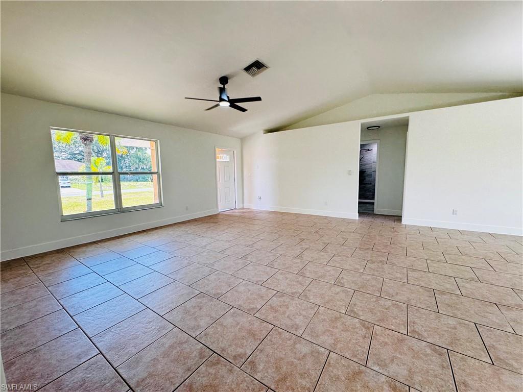 718 Rue Labeau CIR photo 6
