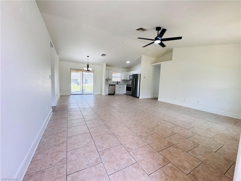 718 Rue Labeau CIR